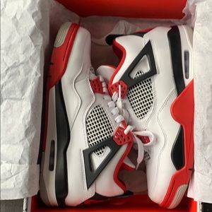 Air Jordan 4 fire Red (2020) size US 9